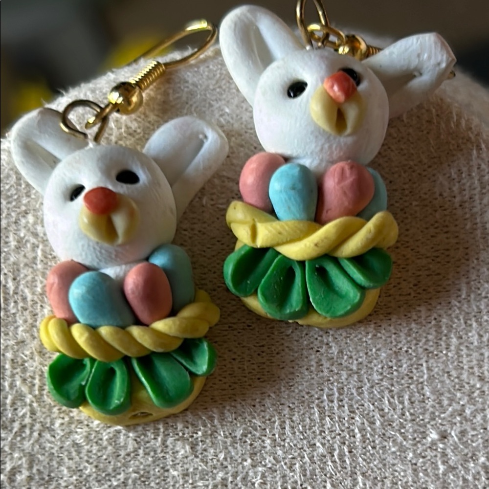 Easter Colorful Bunny Earrings Easter 🐣 Eggs in there Basket